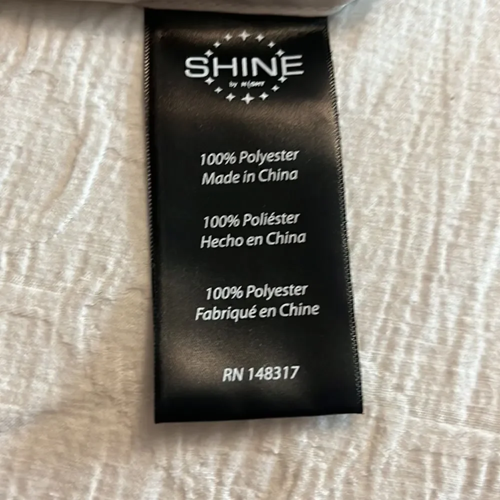 Shine by Knight Beauty Boost Champagne King NWT Pillow Case